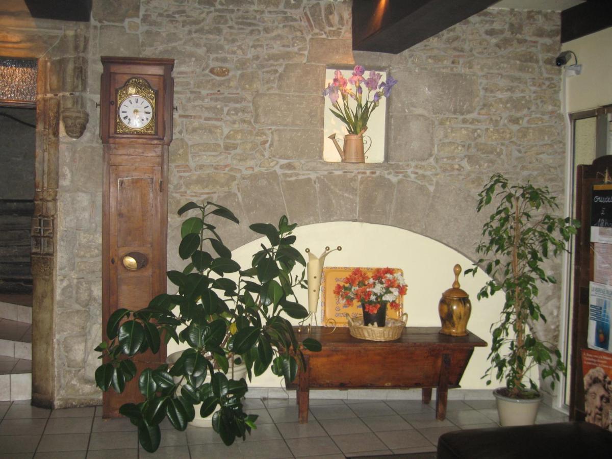 Les Deux Acacias Hotel Villepinte  Exterior photo